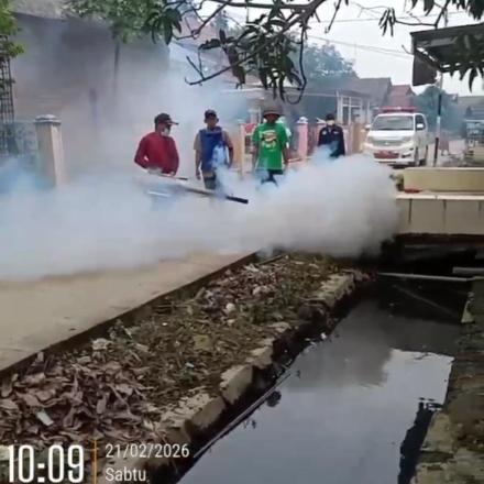 Antisipasi DBD, Pemdes Luwunggesik Gencarkan Fogging. 